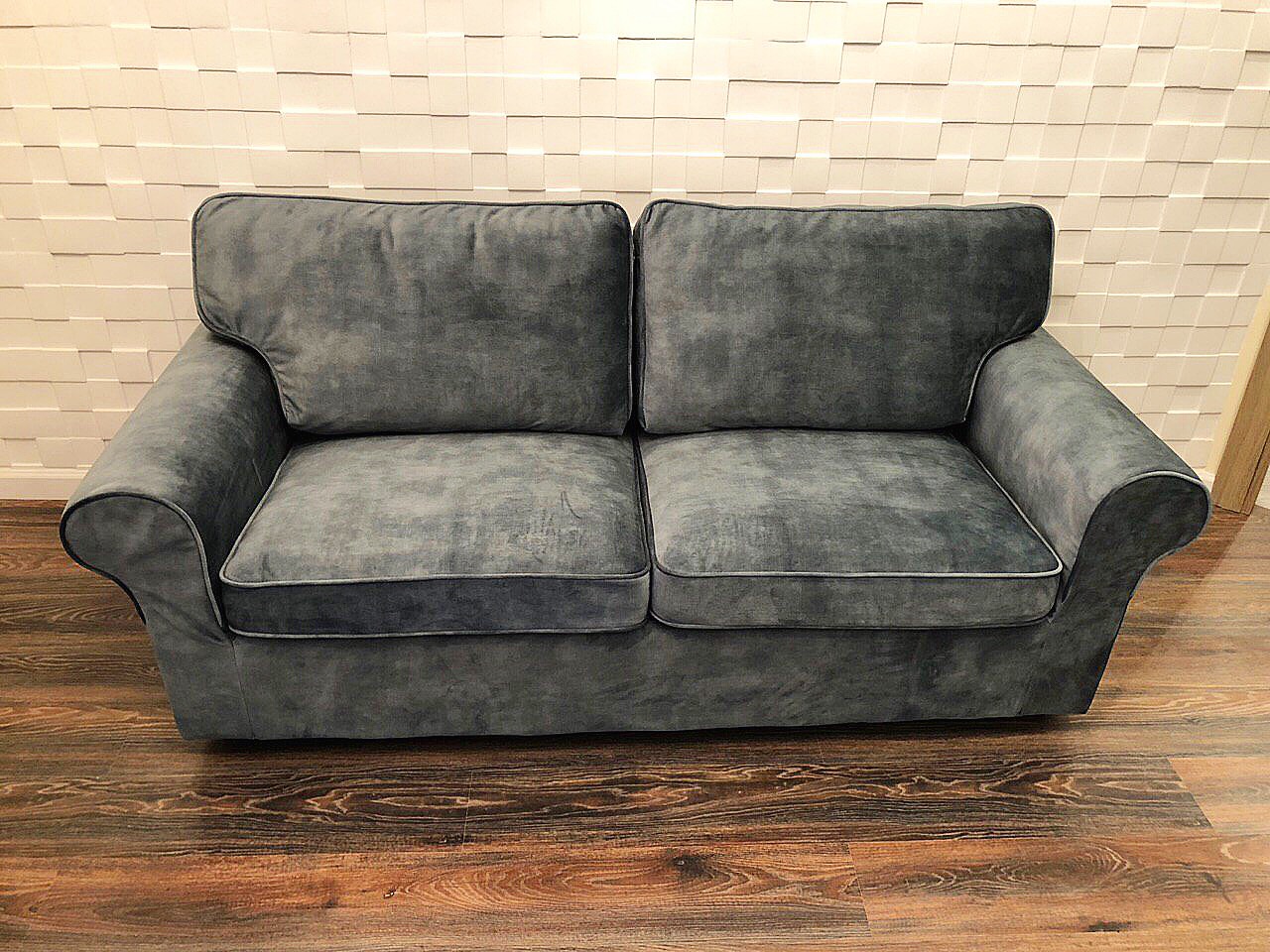 Перетяжка дивана со съёмным чехлом