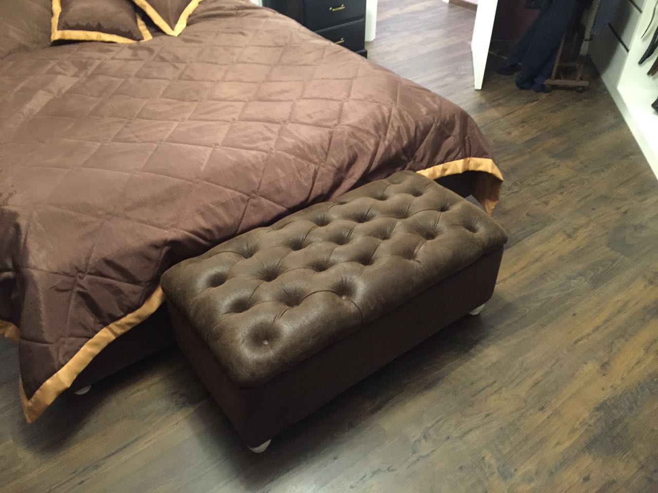 Изготовление пуфа с каретной стяжкой